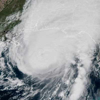 Hurricane Isaias closes in on US Gulf Coast